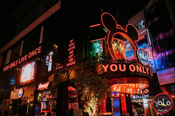 Yolo Pub & Cafe | Top lounge tại Quận 1| Vietnam Nightlife
