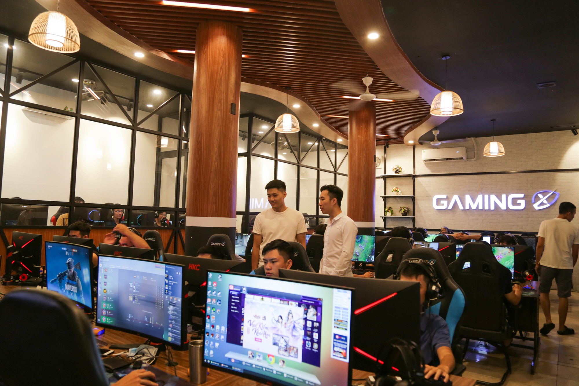 Một vòng GamingX Cyber Thành Công: Điểm tập kết cho game thủ ưa thích cafe hạng sang